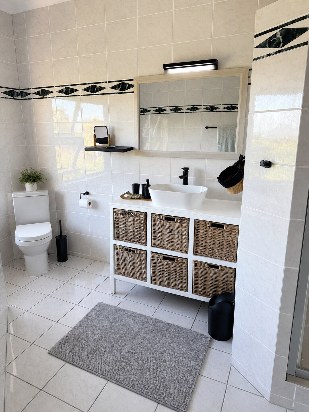 Erstes Badezimmer