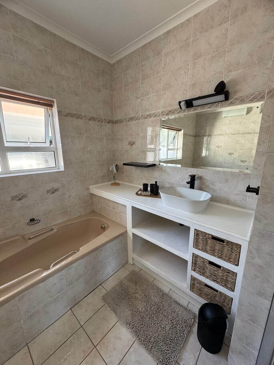 Zweites Badezimmer